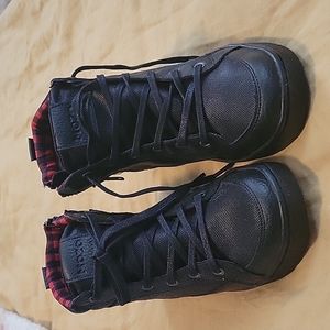 Mozo womens slip resistant padma lace up sneakers , shoes for crews